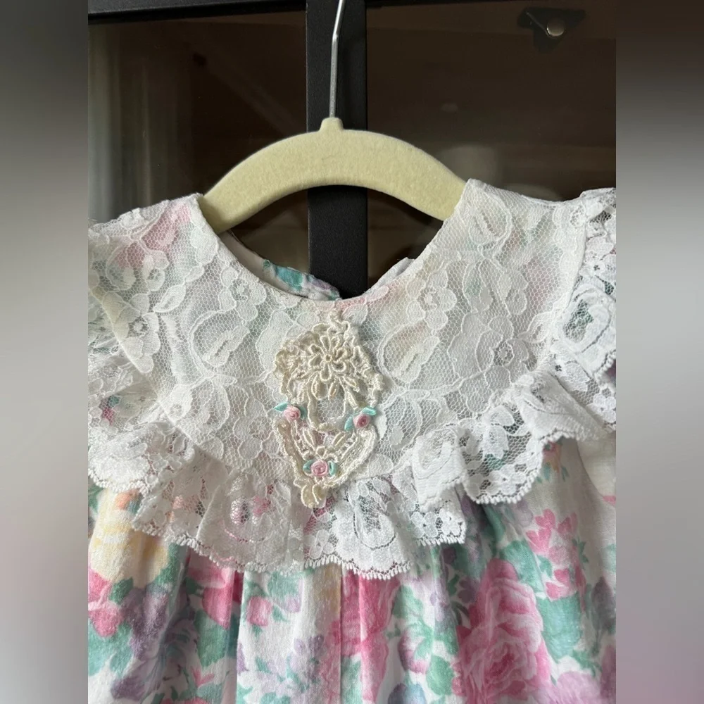 💐Vintage 1980s Rare Editions Baby Romper Floral Lace Bubble Romper collar ruffle